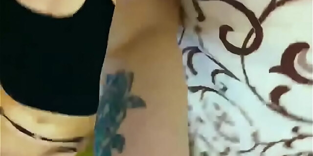 fingering,slut,webcam