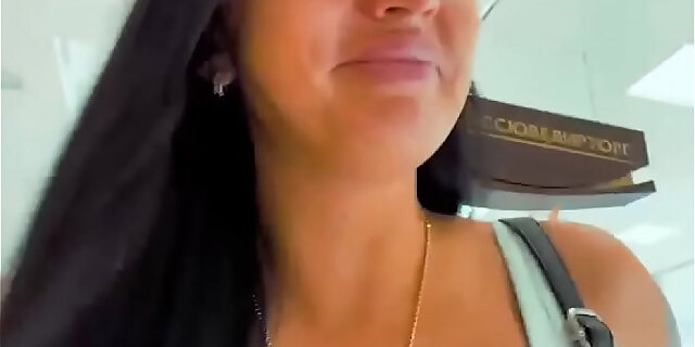 fingering,slut,webcam