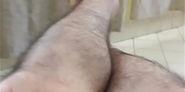 feet,hairy